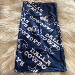 New without tags face covering